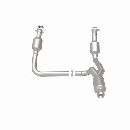 MagnaFlow 14-15 Chevrolet Silverado 1500 Underbody 4.3L / 5.3L Direct-Fit Catalytic Converter