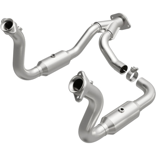 MagnaFlow 08-10 Ford F-350 Super Duty 6.8L Direct Fit Converter