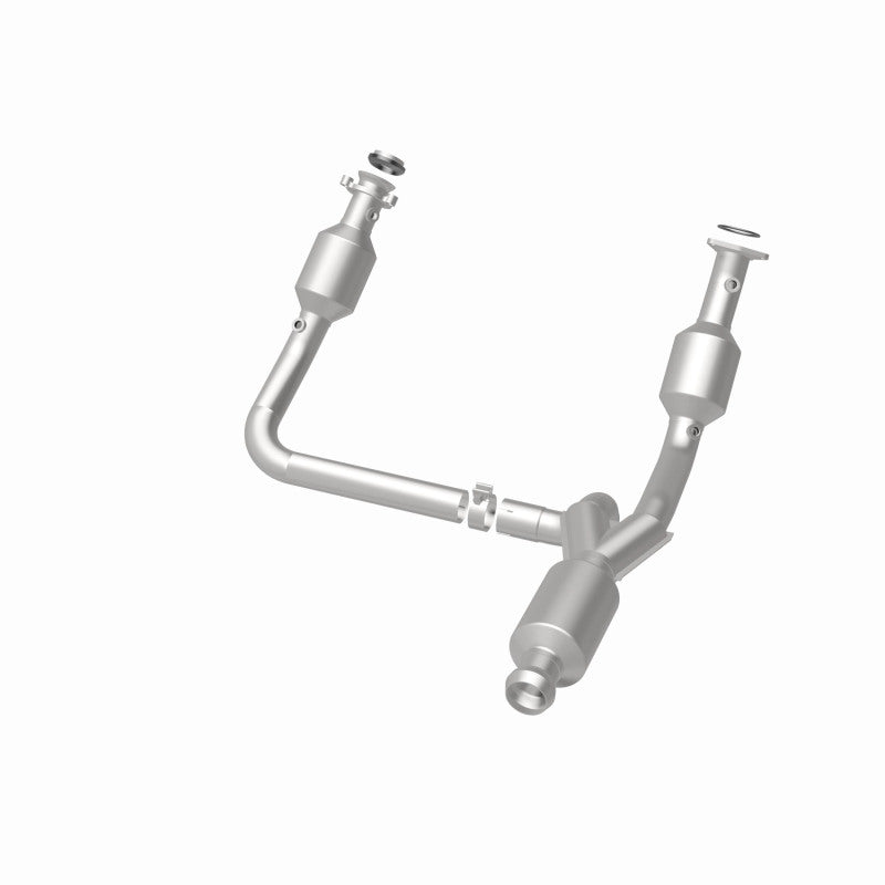 MagnaFlow 14-15 Chevrolet Silverado 1500 Underbody 4.3L / 5.3L Direct-Fit Catalytic Converter
