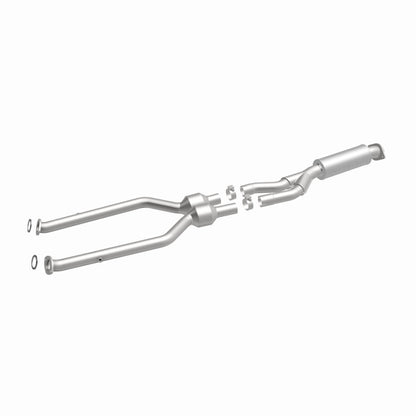 MagnaFlow Direct Fit Catalytic Converter 08-10 Lexus IS-F 5.0L
