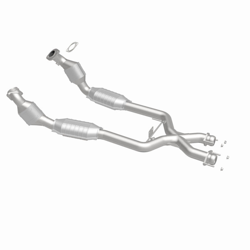 MagnaFlow Direct Fit Catalytic Converter 96-98 Ford Mustang 4.6L