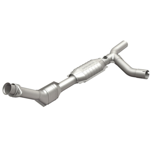 MagnaFlow Direct Fit Catalytic Converter 01-03 Ford E150 4.2L P/S