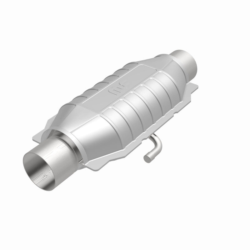 MagnaFlow Universal Catalytic Converter 2.25in Inlet/Outlet Center/Center Oval Rear (California)