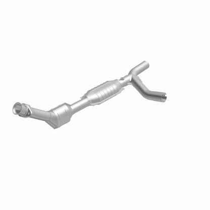 MagnaFlow Direct Fit Catalytic Converter 01-03 Ford E150 4.2L P/S