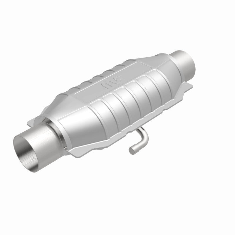 MagnaFlow Universal Catalytic Converter 2.25in Inlet/Outlet Center/Center Oval Rear (California)