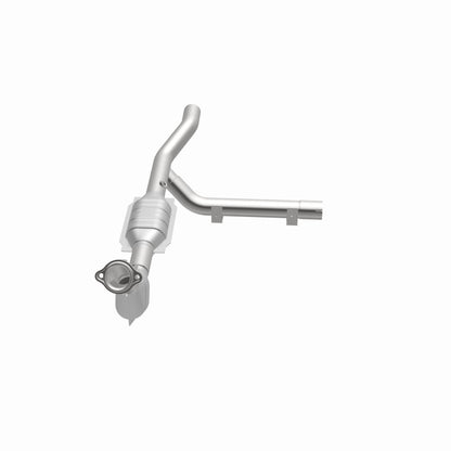 MagnaFlow Direct Fit Catalytic Converter 97-98 Ford Expedition 4.6