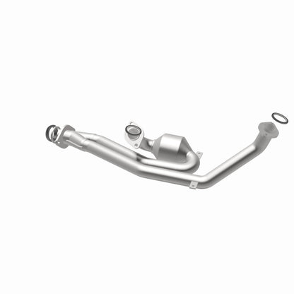 MagnaFlow Direct Fit Catalytic Converter 01-03 Toyota Sienna 3.0L fr