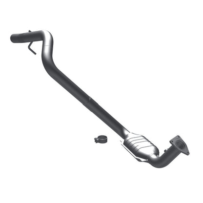 MagnaFlow Direct Fit Catalytic Conv 02-06 Cadillac Escalade / 02-06 GM Yukon (Inc Denali) 6.0L D/S