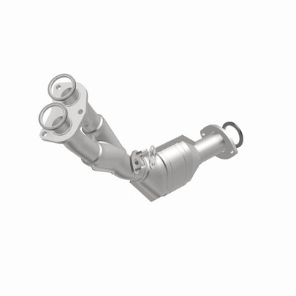 MagnaFlow Direct Fit Catalytic Converter 01-04 Tacoma 2.7L front 49S