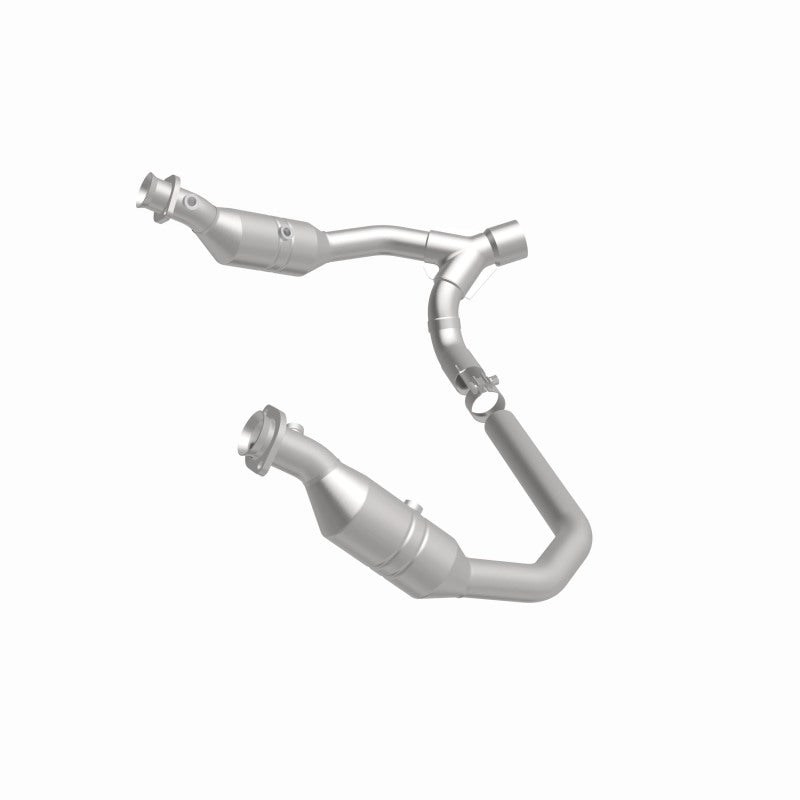 MagnaFlow Direct Fit Catalytic Converter 06-07 Ram 1500 4.7L Underbody