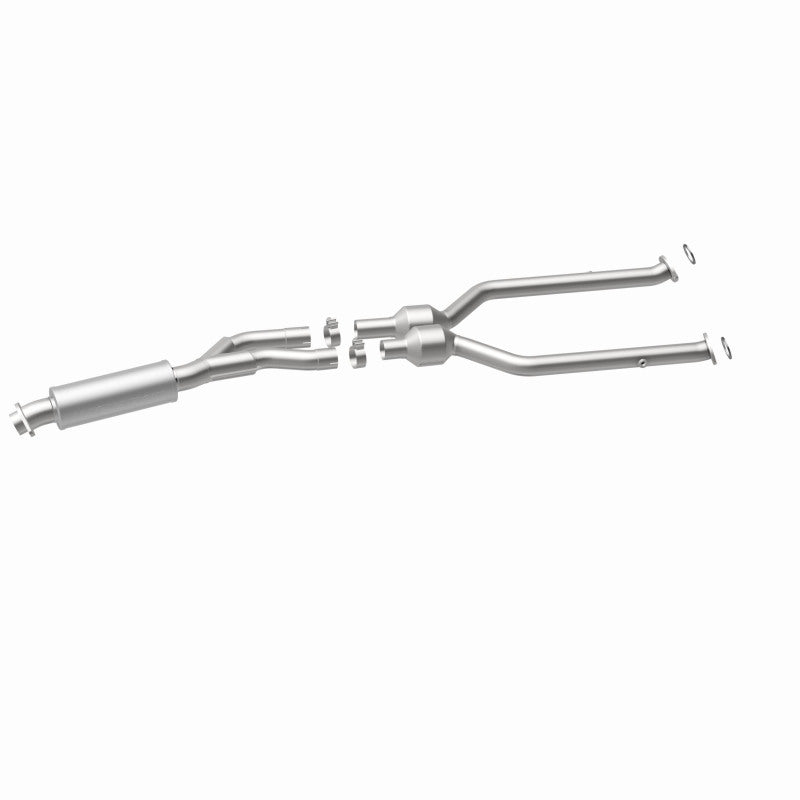 MagnaFlow Direct Fit Catalytic Converter 08-10 Lexus IS-F 5.0L