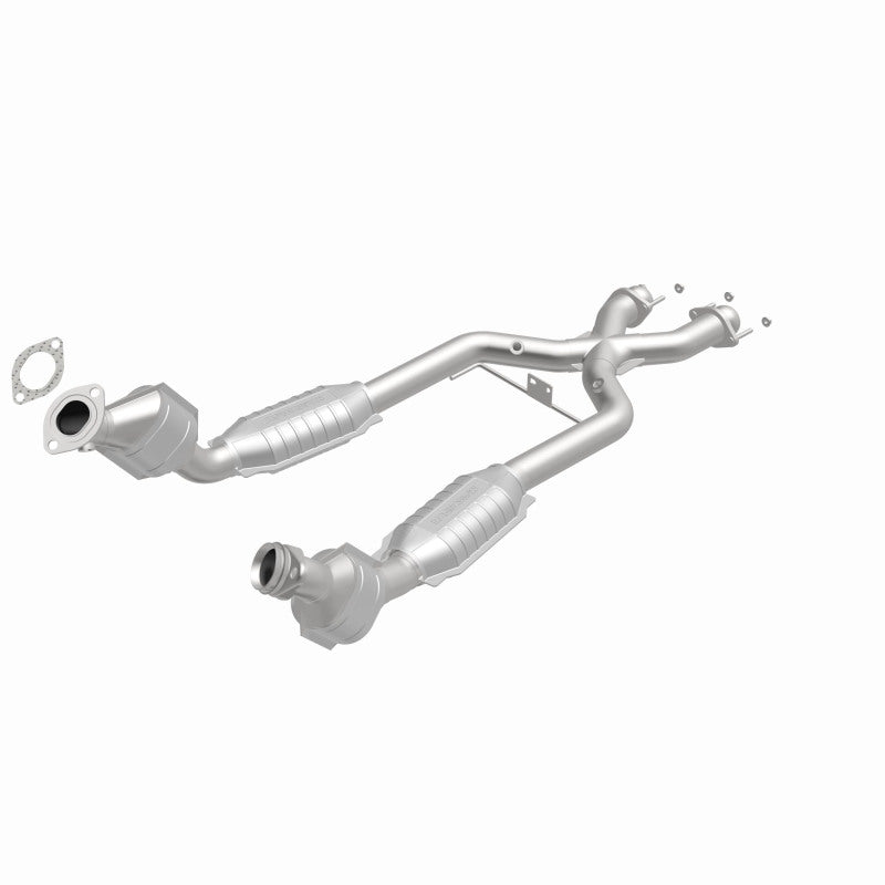 MagnaFlow Direct Fit Catalytic Converter 96-98 Ford Mustang 4.6L