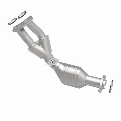 MagnaFlow Direct Fit Catalytic Converter 01-04 Tacoma 2.7L front 49S