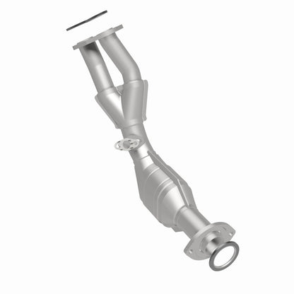 MagnaFlow Direct Fit Catalytic Converter 01-04 Tacoma 2.7L front 49S