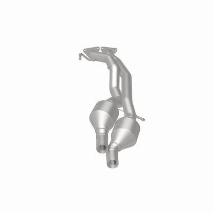 MagnaFlow Direct Fit Catalytic Converter 07-09 Audi Q7 3.6L Manifold