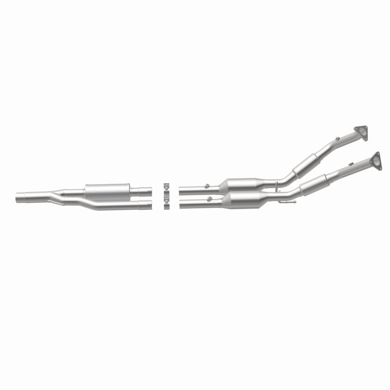 MagnaFlow Direct Fit Catalytic Converter 06- Audi A3 Quattro 3.2L