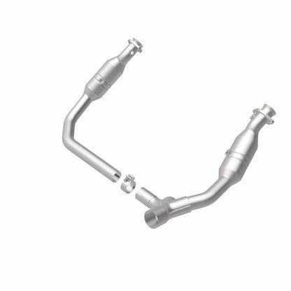 MagnaFlow Direct Fit Catalytic Converter 06-07 Ram 1500 4.7L Underbody