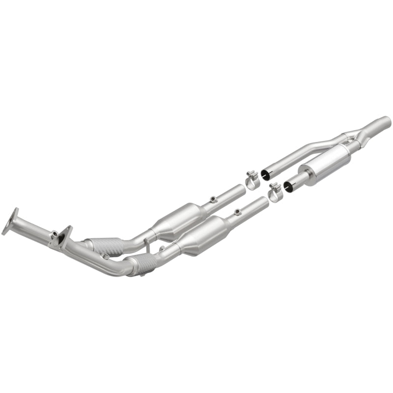 MagnaFlow Direct Fit Catalytic Converter 06- Audi A3 Quattro 3.2L