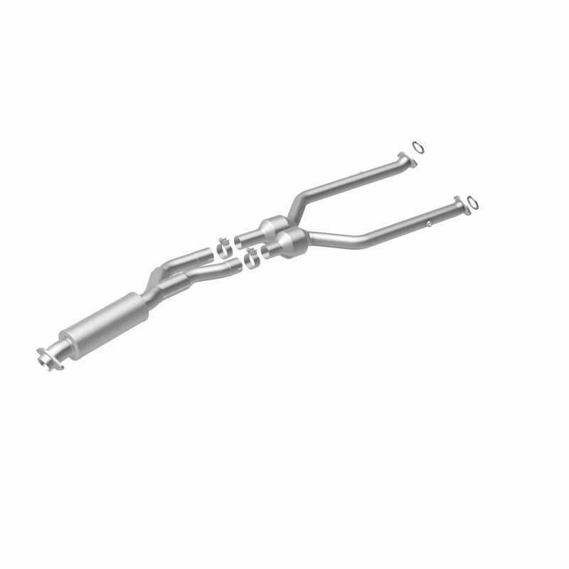 MagnaFlow Direct Fit Catalytic Converter 08-10 Lexus IS-F 5.0L