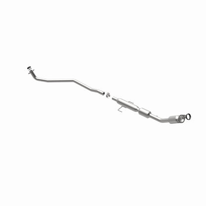 MagnaFlow Direct Fit Catalytic Converter 14-15 Toyota Corolla 1.8L