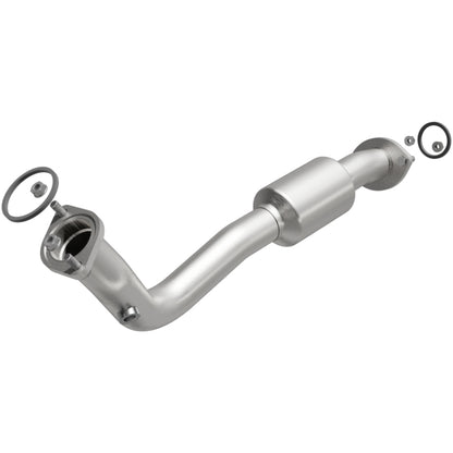 MagnaFlow Direct Fit Catalytic Converter 13-15 RAV4 2.5 Underbody