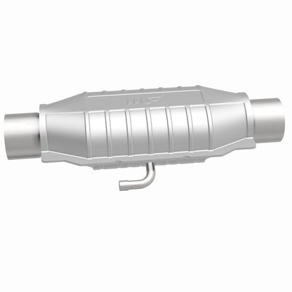 MagnaFlow Universal Catalytic Converter 2.25in Inlet/Outlet Center/Center Oval Rear (California)