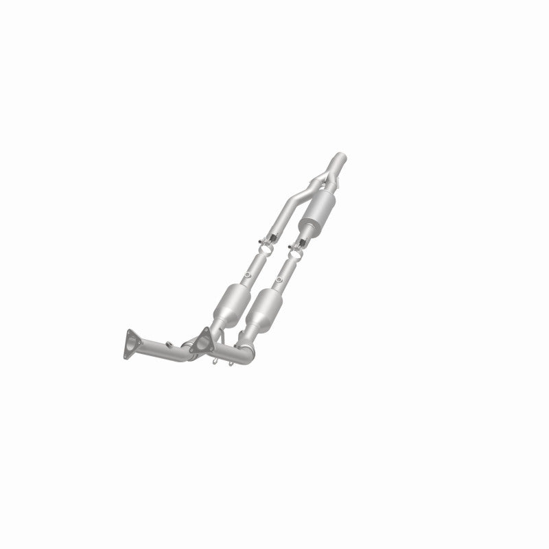 MagnaFlow Direct Fit Catalytic Converter 06- Audi A3 Quattro 3.2L