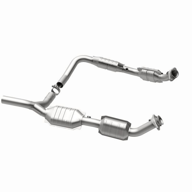 MagnaFlow Direct Fit Catalytic Converter 07-08 Ford E-150 4.6L