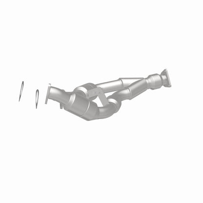 MagnaFlow Direct Fit Catalytic Converter 04-06 VW Touareg 3.2L