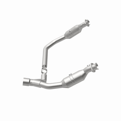 MagnaFlow Direct Fit Catalytic Converter 06-07 Ram 1500 4.7L Underbody