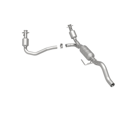 MagnaFlow Direct Fit Catalytic Converter 00-03 Durango 4WD 5.9L