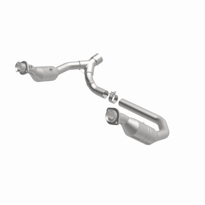 MagnaFlow Direct Fit Catalytic Converter 06-07 Ram 1500 4.7L Underbody