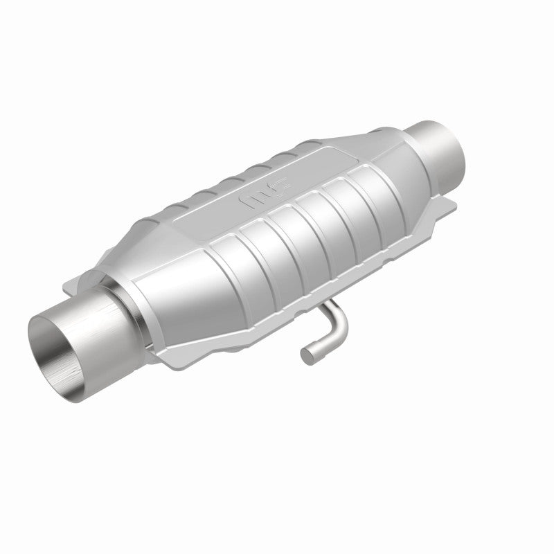 MagnaFlow Universal Catalytic Converter 2.25in Inlet/Outlet Center/Center Oval Rear (California)