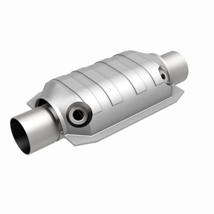 MagnaFlow Universal Catalytic Converter 3 W/Dual O2 Boss