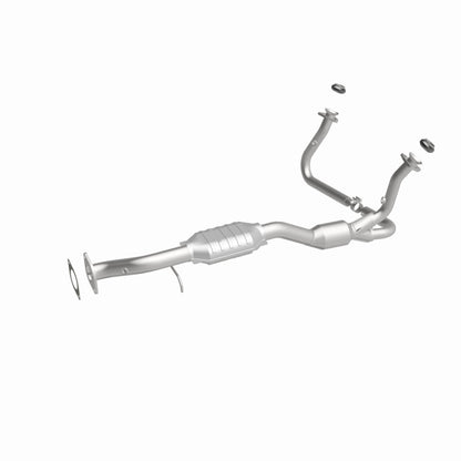 MagnaFlow Direct Fit Catalytic Converter 01-05 Chevy Blazer 4.3L 4WD