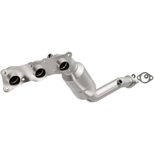 MagnaFlow Direct Fit Catalytic Converter 2008-2010 BMW 528i/528i xDrive 3.0L Underbody