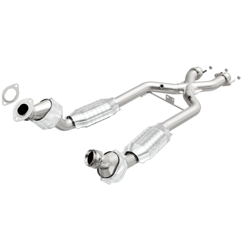 MagnaFlow Direct Fit Catalytic Converter 96-98 Ford Mustang 4.6L