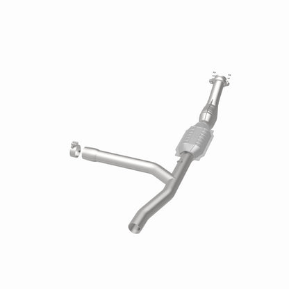 MagnaFlow Direct Fit Catalytic Converter 97-98 Ford Trucks 4.2L