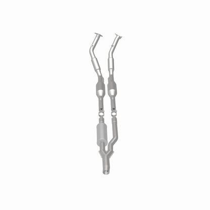 MagnaFlow Direct Fit Catalytic Converter 06- Audi A3 Quattro 3.2L