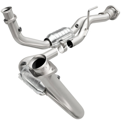 MagnaFlow Direct Fit Catalytic Converter 05-06 Jeep Grand Cherokee 3.7L Y-Pipe Assembly