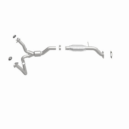 MagnaFlow Direct Fit Catalytic Converter 00-05 Blazer 4.3L