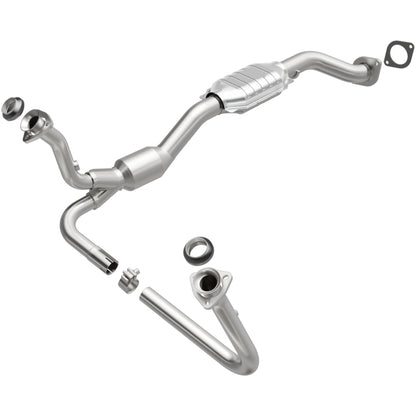 MagnaFlow Direct Fit Catalytic Converter 01-05 Chevy Blazer 4.3L 4WD
