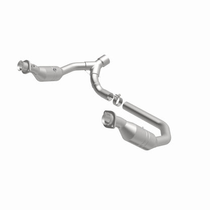 MagnaFlow Direct Fit Catalytic Converter 06-07 Ram 1500 4.7L Underbody