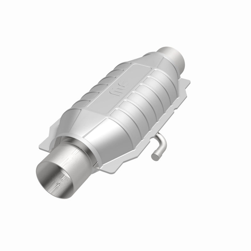MagnaFlow Universal Catalytic Converter 2.25in Inlet/Outlet Center/Center Oval Rear (California)