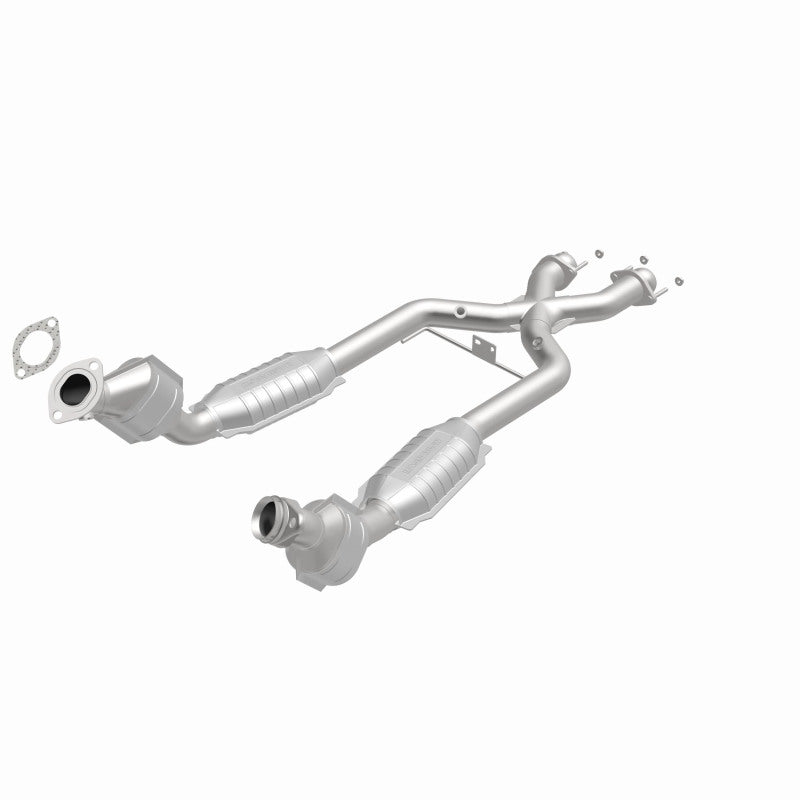MagnaFlow Direct Fit Catalytic Converter 96-98 Ford Mustang 4.6L