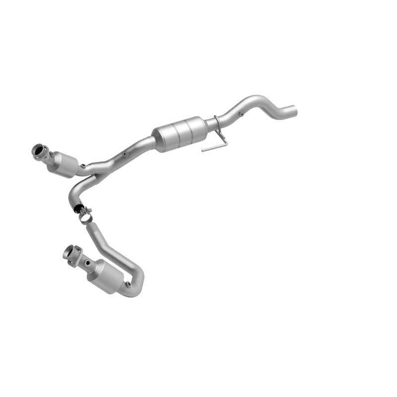 MagnaFlow Direct Fit Catalytic Converter 00-03 Durango 4WD 5.9L
