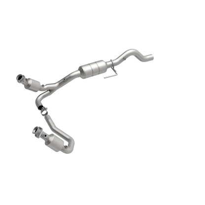 MagnaFlow Direct Fit Catalytic Converter 00-03 Durango 4WD 5.9L