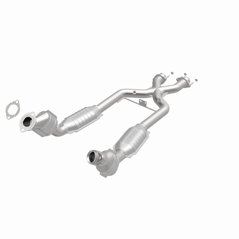 MagnaFlow Direct Fit Catalytic Converter 96-98 Ford Mustang 4.6L