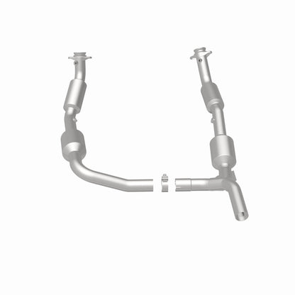 MagnaFlow Direct Fit Catalytic Converter OEM 07-08 Ford E-150