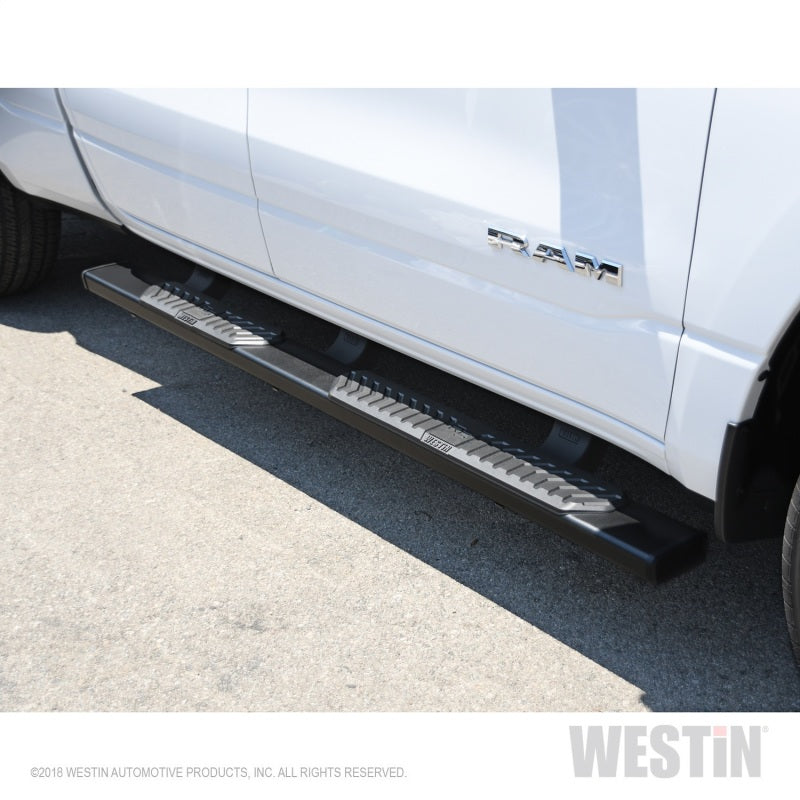 Westin 19-26 Ram 1500 Quad Cab (Excl Ram 1500 Classic) R5 Nerf Step Bars - Black